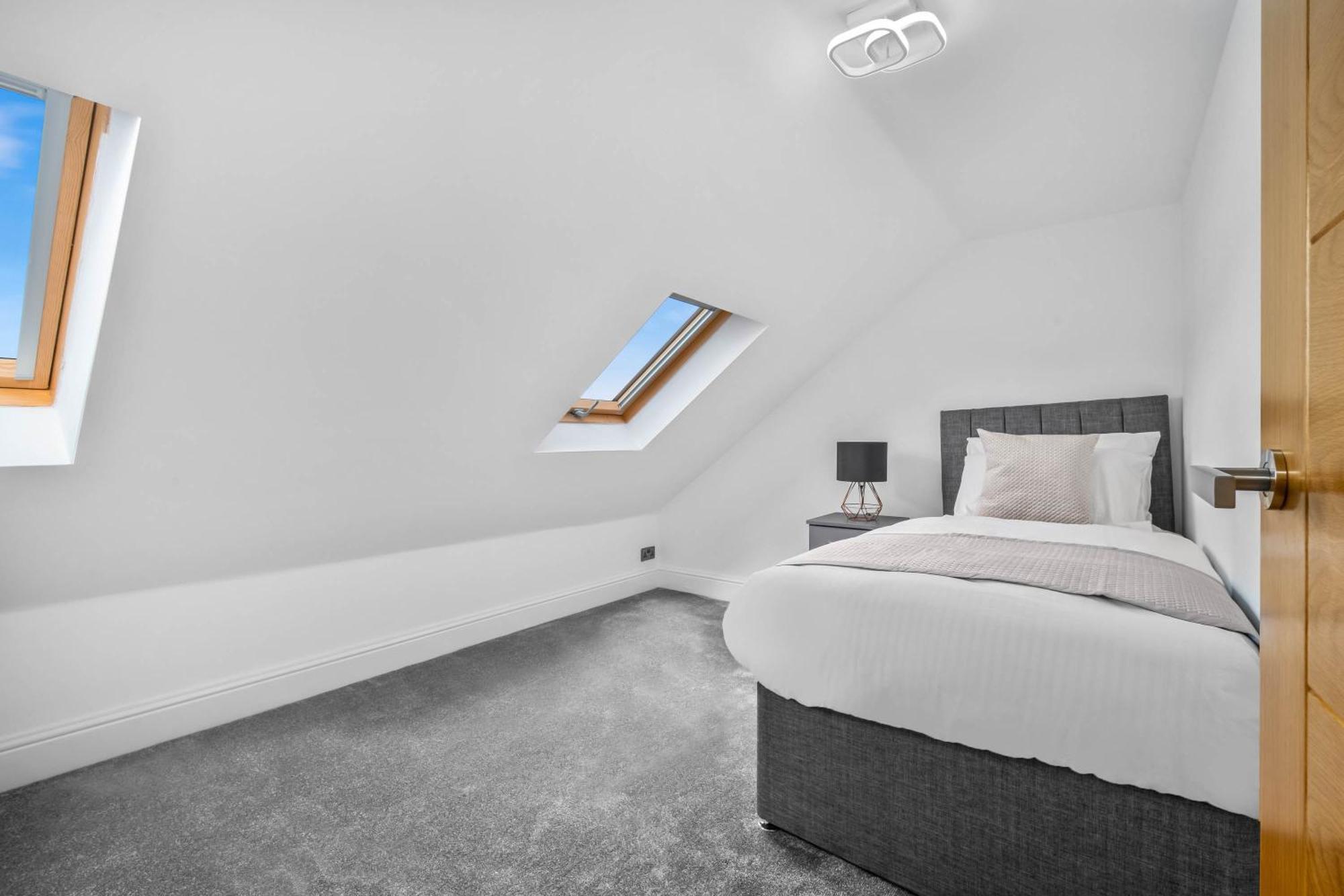 5 Bedroom House Solihull 10 Mins Drive From Bhx & Nec Private Off Road Parking Birmingham Exterior photo